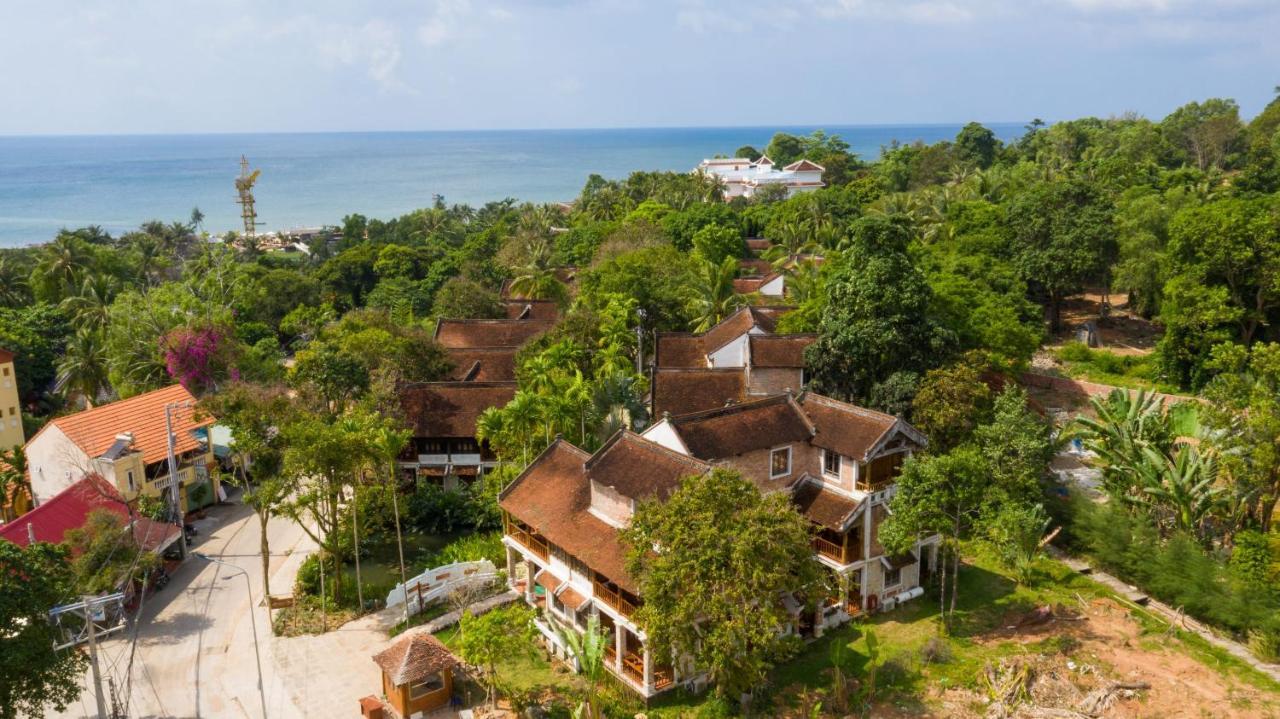 Ancient Village Phu Quoc Resort Экстерьер фото