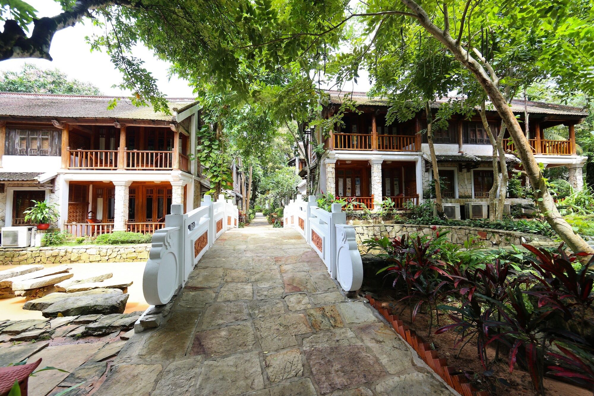 Ancient Village Phu Quoc Resort Экстерьер фото