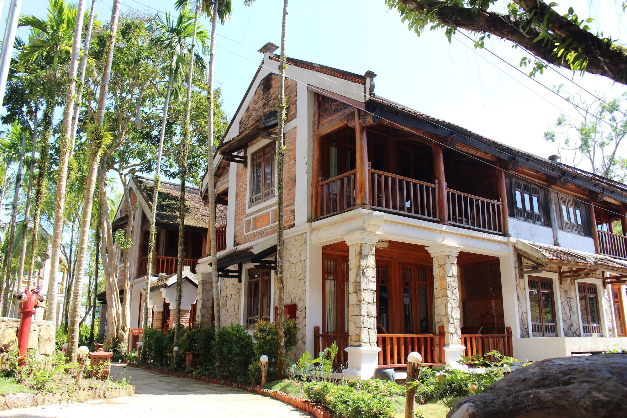 Ancient Village Phu Quoc Resort Экстерьер фото